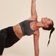 Top-Comprido-Feminino-de-Yoga-cinza-G