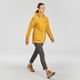 Jaqueta-feminina-impermeavel-de-trilha-NH550-amarelo-G