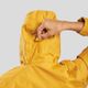 Jaqueta-feminina-impermeavel-de-trilha-NH550-amarelo-G